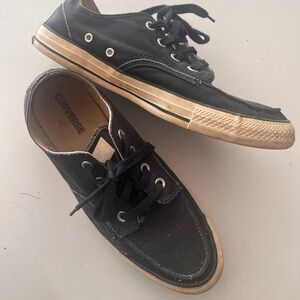 Converse tennis shoes